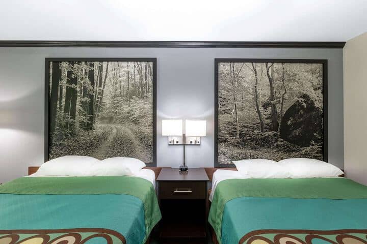 Room 12 of 27