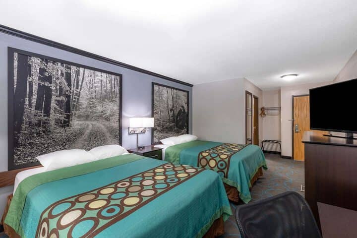 Room 7 of 27